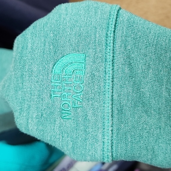 The North Face Crewneck Sweatshirt - Picture 6 of 6